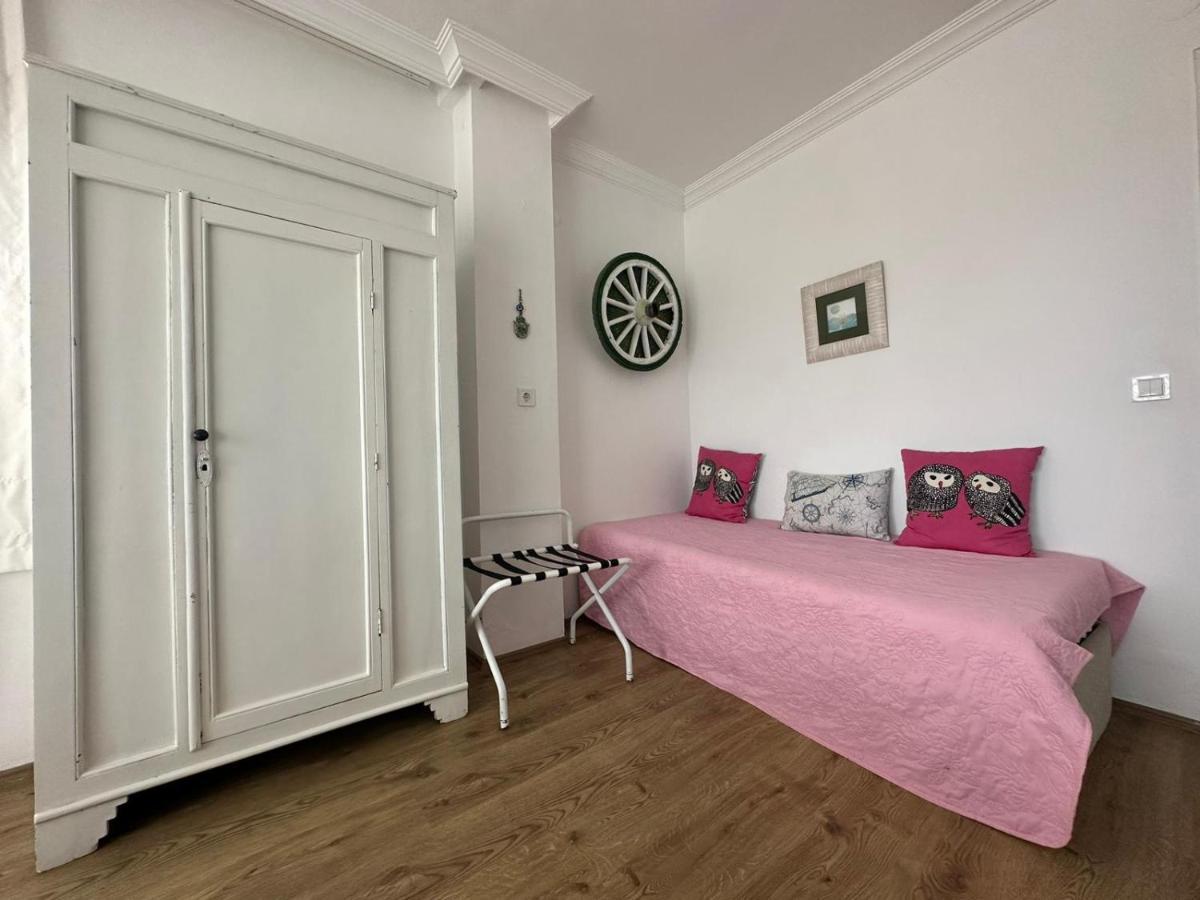 Monat Otel Hacimemis Alacatı Bagian luar foto