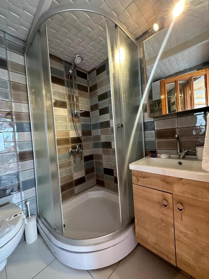 Monat Otel Hacimemis Alacatı Bagian luar foto