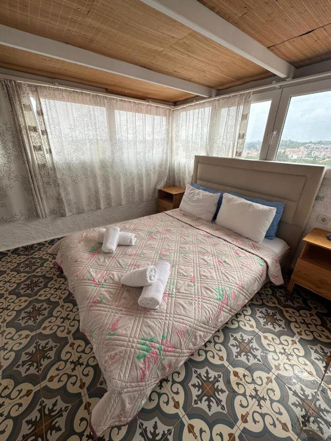 Monat Otel Hacimemis Alacatı Bagian luar foto